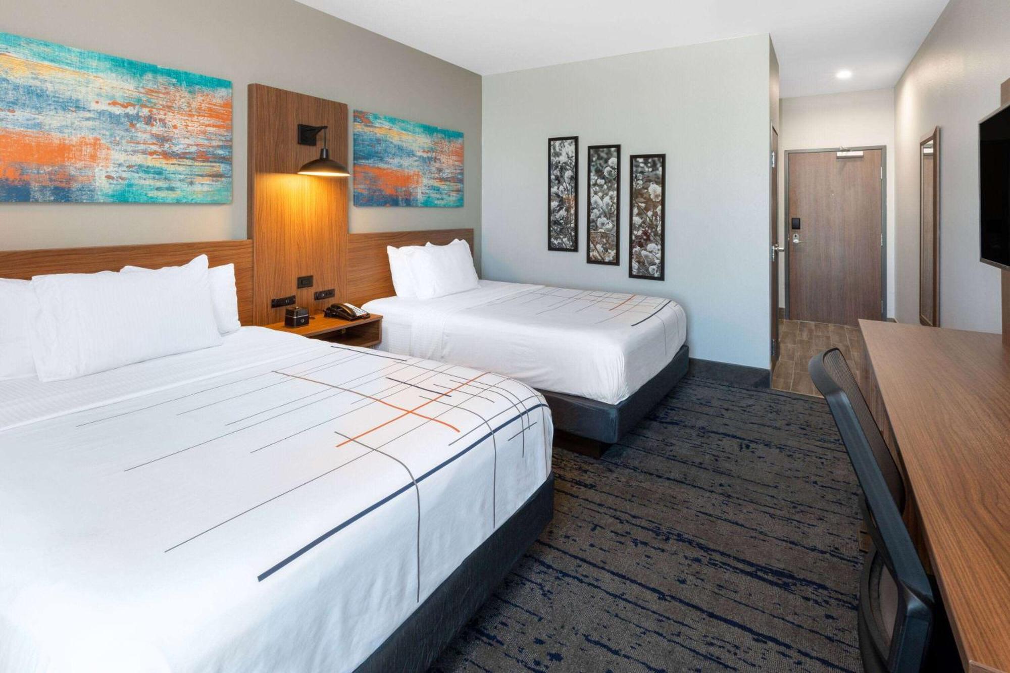 La Quinta Inn & Suites By Wyndham Dallas - Frisco Stadium Buitenkant foto